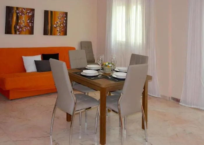 Casa Patio Palmeras Con Piscina * Córdoba